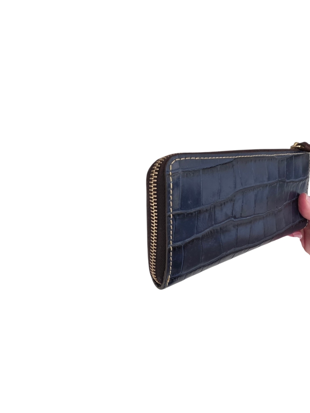 DOONEY & BOURKE CROC-EMBOSSED ZIP WALLET - Picture 4 of 8